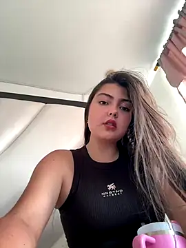 gabbyfoox online show from December 3, 2024, 9:28 pm