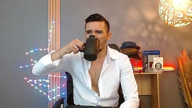 Snapshot of Reiko_85_ chatting on February 26, 2026, 2:39 pm Reiko 85 online show from February 26, 2026, 2:39 pm