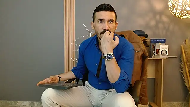 Snapshot of Reiko_85_ chatting on March 2, 2026, 5:31 pm Reiko 85 online show from March 2, 2026, 5:31 pm