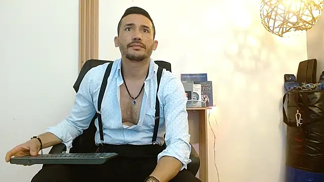 Reiko 85  online show from November 11, 2025, 2:56 pm