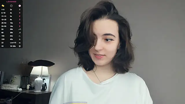 Snapshot of DracosMoon chatting on February 10, 2026, 7:29 am DracosMoon online show from February 10, 2026, 7:29 am