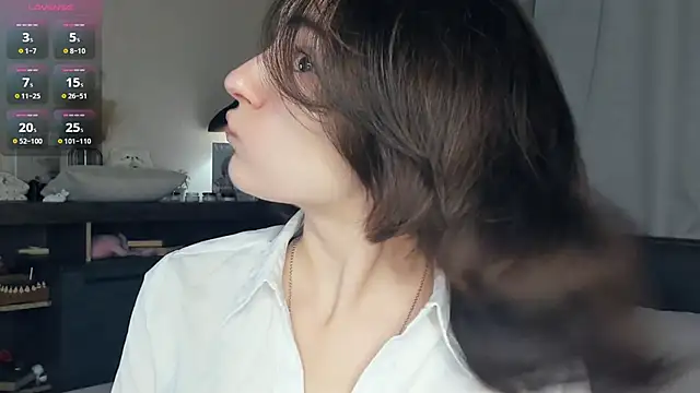 Snapshot of DracosMoon chatting on February 3, 2026, 7:24 am DracosMoon online show from February 3, 2026, 7:24 am