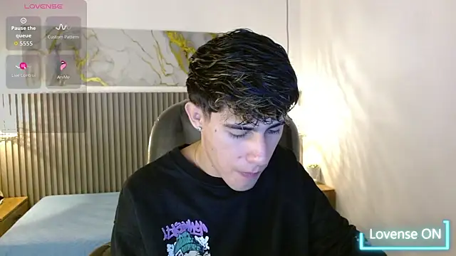 Dyla n18 online show from November 10, 2025, 7:30 pm