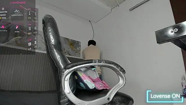 Dyla n18 online show from March 19, 2026, 8:09 pm