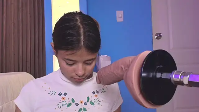 Antonella Torres2 online show from June 25, 2026, 3:37 am