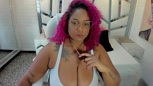 Just Gissellex online show from May 22, 2026, 1:31 pm