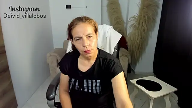 Snapshot of Milf_karlye chatting on January 31, 2026, 10:52 pm Milf karlye online show from January 31, 2026, 10:52 pm