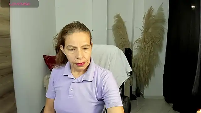 Milf karlye online show from March 12, 2026, 11:42 pm