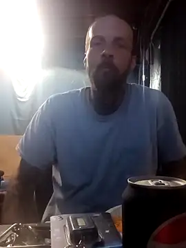 Whipit323 online show from April 3, 2026, 9:32 pm