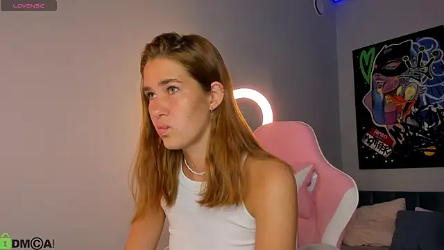 Snapshot of Jennifer_Wadee chatting on June 5, 2026, 10:37 pm Jennifer Wadee online show from June 5, 2026, 10:37 pm