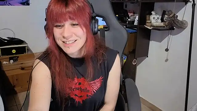 complicata mente online show from November 3, 2025, 4:32 pm