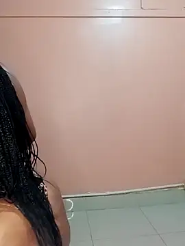 Snapshot of Luciouslips00 chatting on March 15, 2026, 5:09 pm Luciouslips00 online show from March 15, 2026, 5:09 pm