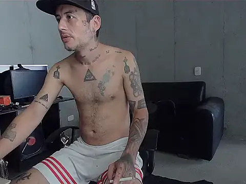 patrik tattoo  online show from March 29, 2026, 5:25 pm