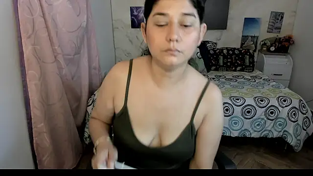 alinabozz1 online show from March 25, 2026, 4:34 am