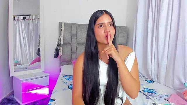 adhara  evanss online show from January 17, 2026, 2:59 am