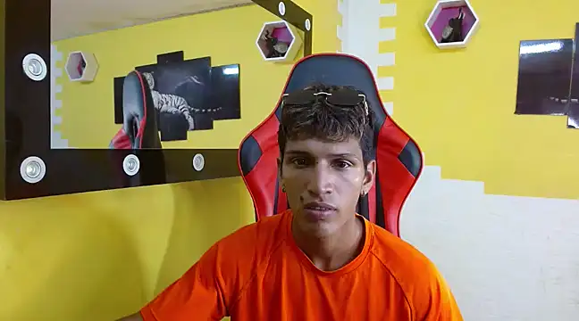 mau elixxx online show from January 29, 2025, 5:30 am