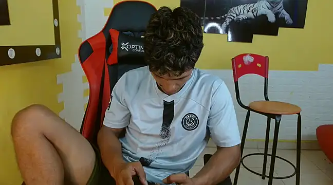 mau elixxx online show from February 4, 2025, 7:07 am