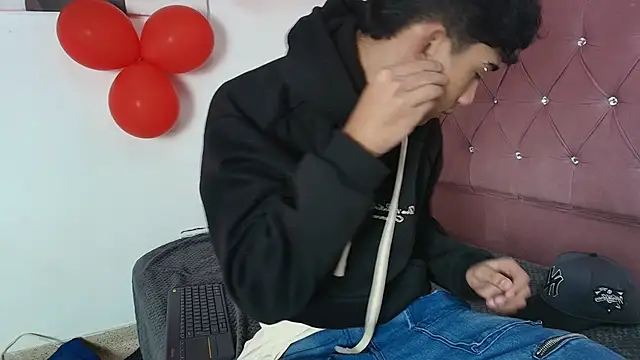 Snapshot of hares_mds chatting on February 17, 2026, 2:47 pm hares mds online show from February 17, 2026, 2:47 pm