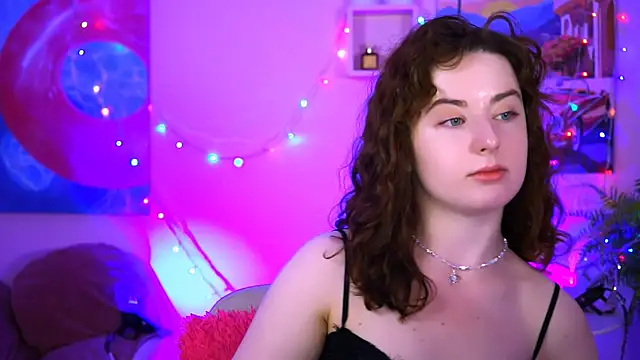 Snapshot of AnnTerry_ chatting on September 12, 2025, 8:36 am AnnTerry online show from September 12, 2025, 8:36 am