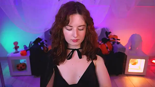 AnnTerry  online show from October 31, 2025, 12:57 pm