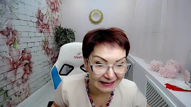 Snapshot of Cutie_Asya chatting on January 29, 2025, 4:47 am Cutie Asya online show from January 29, 2025, 4:47 am