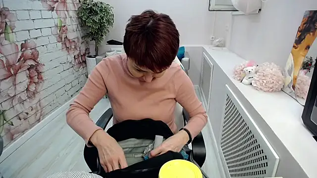 Cutie Asya online show from November 19, 2025, 4:34 am