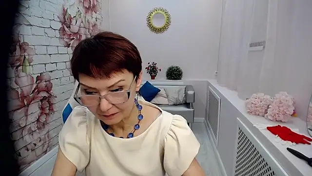 Snapshot of Cutie_Asya chatting on February 18, 2025, 11:33 am Cutie Asya online show from February 18, 2025, 11:33 am