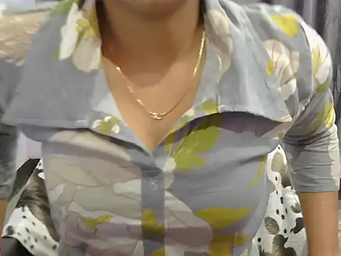 Snapshot of cutie-taara chatting on March 3, 2025, 12:39 pm cutie-taara online show from March 3, 2025, 12:39 pm