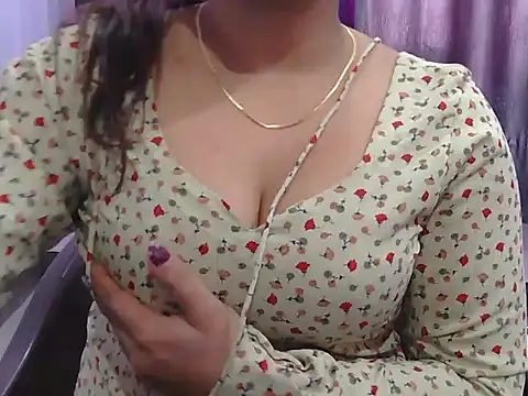 Snapshot of cutie-taara chatting on February 15, 2025, 5:41 am cutie-taara online show from February 15, 2025, 5:41 am