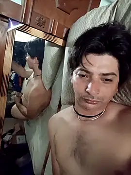 frank32love online show from April 22, 2026, 9:49 am