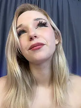 Snapshot of Eva_Millss chatting on February 7, 2025, 7:59 pm Eva Millss online show from February 7, 2025, 7:59 pm