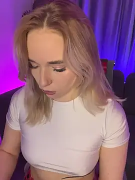 Snapshot of Eva_Millss chatting on December 29, 2024, 1:06 pm Eva Millss online show from December 29, 2024, 1:06 pm