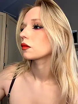 Snapshot of Eva_Millss chatting on September 22, 2025, 1:06 pm Eva Millss online show from September 22, 2025, 1:06 pm