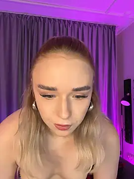 Snapshot of Eva_Millss chatting on December 19, 2024, 1:07 pm Eva Millss online show from December 19, 2024, 1:07 pm