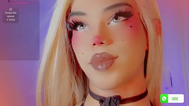 DanniLee  online show from December 14, 2025, 7:19 pm