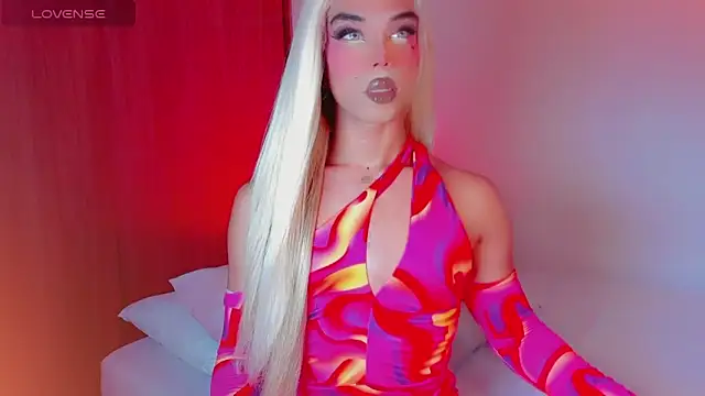 DanniLee  online show from March 10, 2026, 7:07 pm