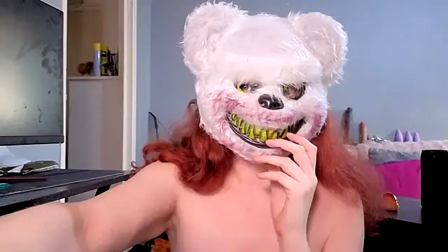 ENGLISHEMILY 69 online show from November 13, 2025, 11:36 am