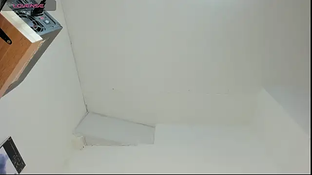 zulyjones online show from September 18, 2025, 11:46 am