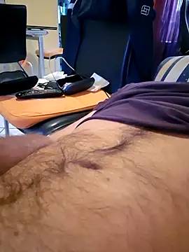 Snapshot of 1talianBeutifulCock chatting on February 18, 2026, 10:55 am 1talianBeutifulCock online show from February 18, 2026, 10:55 am