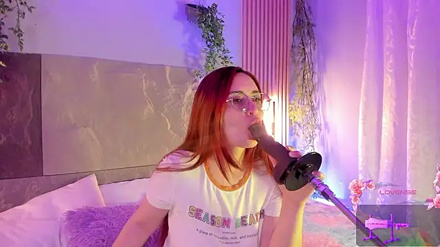 centaurigirl online show from February 5, 2026, 3:46 am