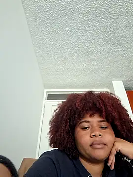 DANIELA MICHEL online show from November 18, 2025, 3:48 pm