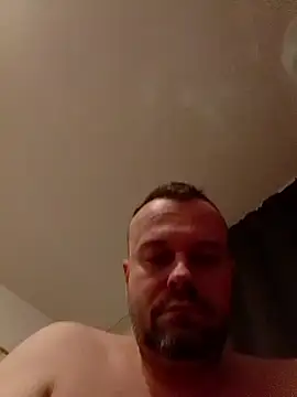 mikaaaaase online show from November 1, 2025, 11:31 pm