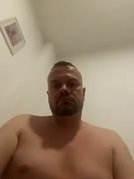 mikaaaaase online show from April 25, 2026, 8:17 pm