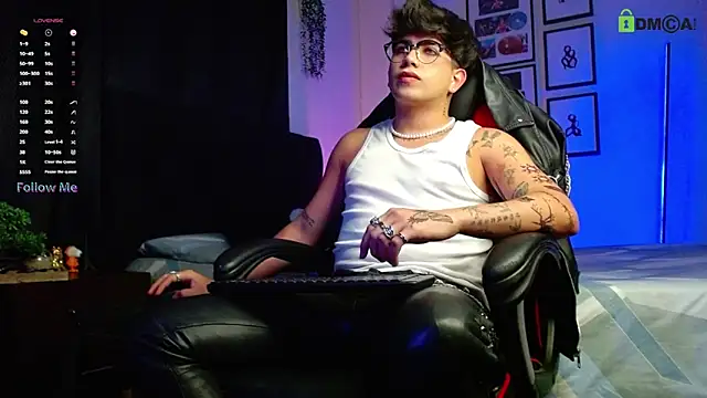 LyleBennett  online show from December 21, 2025, 10:50 am