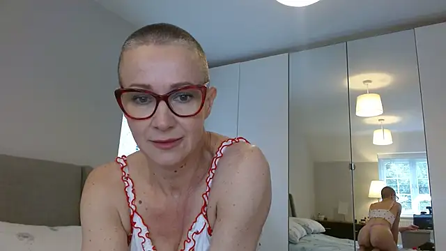 ELEGANT-ARIA36 online show from March 7, 2025, 10:46 am