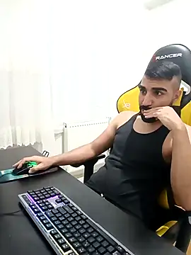 Snapshot of SertSikici022 chatting on December 17, 2024, 10:11 pm SertSikici022 online show from December 17, 2024, 10:11 pm