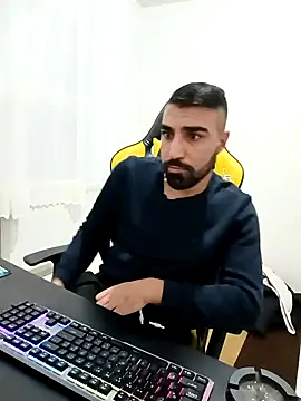 Snapshot of SertSikici022 chatting on December 3, 2024, 5:28 pm SertSikici022 online show from December 3, 2024, 5:28 pm