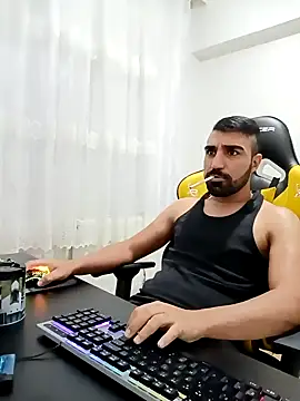 Snapshot of SertSikici022 chatting on December 26, 2024, 4:25 pm SertSikici022 online show from December 26, 2024, 4:25 pm