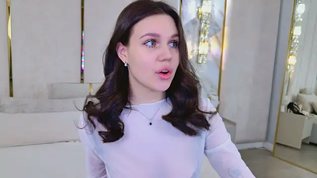 RihannaRose online show from February 4, 2026, 5:08 pm