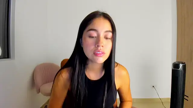 AriaMontgomery online show from May 28, 2026, 3:14 am